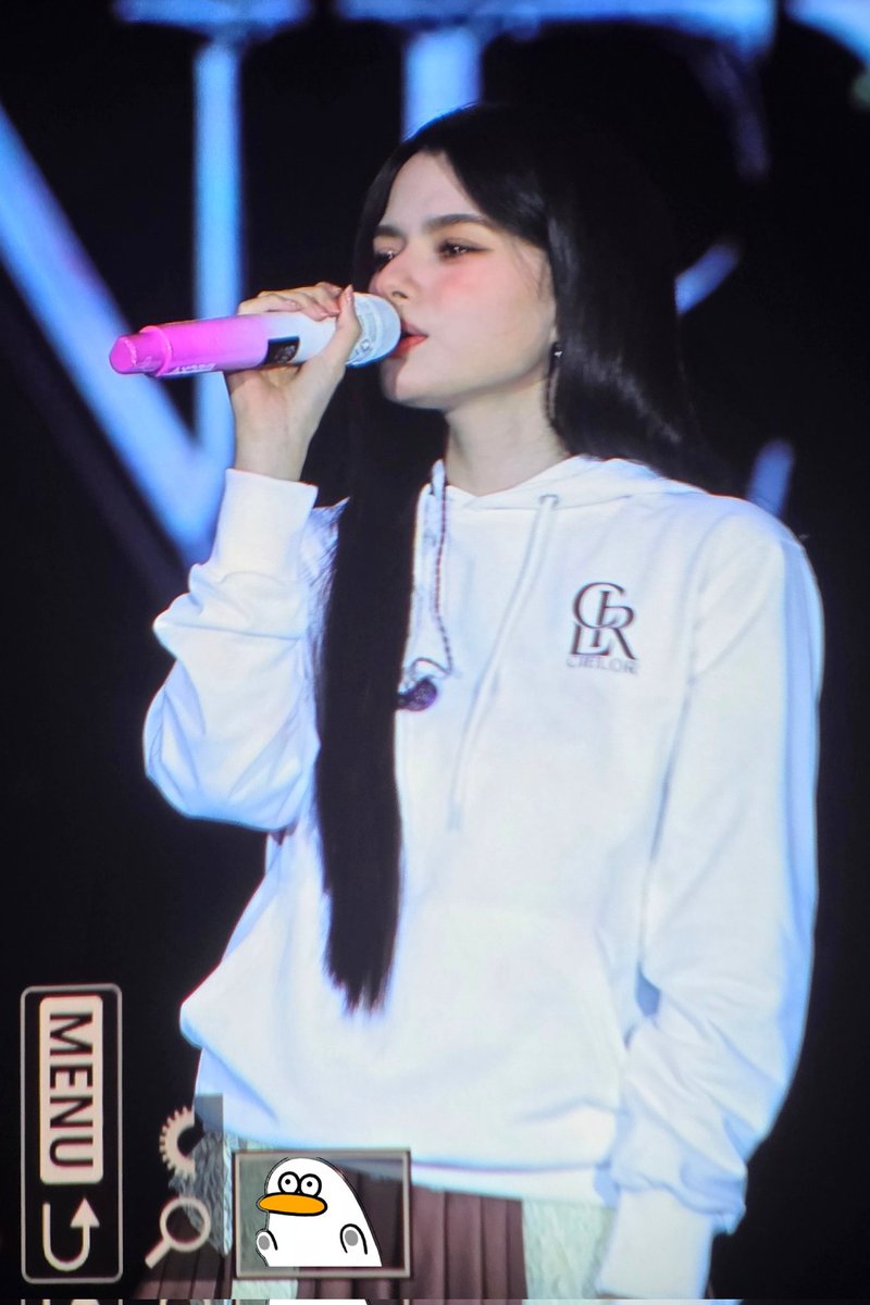 high2dung's tweet photo. 251130
🩷🤍

BECKY BIRTHDAY CONCERT
#BNewEraBirthdayConcert
#beckyangels https://t.co/KS901qFeJy