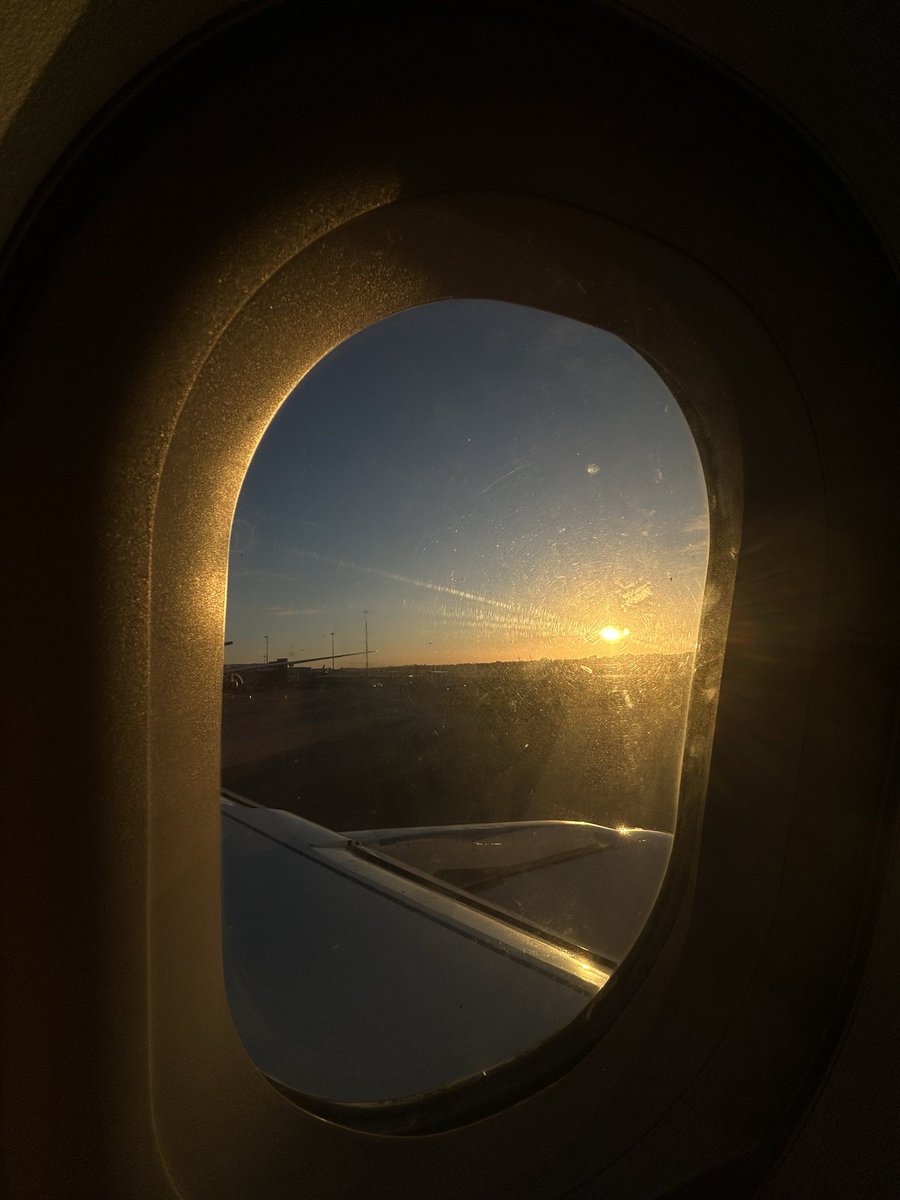 Dieeeeeee Sonne scheint

Allen Auswärtsfahrern eine gute Anreise! Bringt den Auswärtssieg mit