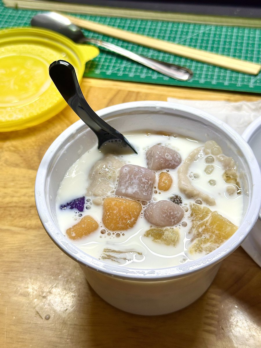 谁懂这个木薯？
木薯咋这么好吃😋
芋泥我也爱你一辈子 https://t.co/EpbrC8tfq5