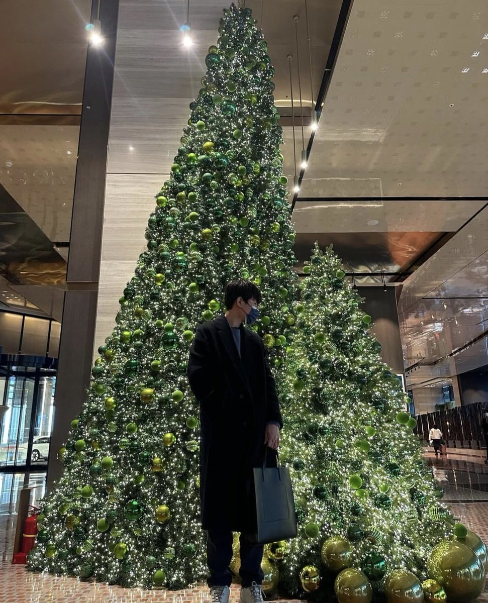kkiiiiiiiiiin's tweet photo. 룰주장님 착장 어디서 많이 봤다 싶었는데ㅋㅋㅋㅋ https://t.co/blvB7HC3rI