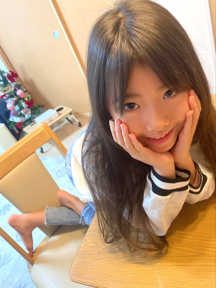 yuzuka_0529's tweet image. こんばんは！

しばらく撮影会でてなくてさみしんぼ柚花🥲
そろそろリク撮を再開しようか悩み中！！
撮影してくれる人いるかなぁ？
みんなに会いたいよー😣❤️

みなさんお疲れ様です🫶🏻

#キッズモデル　#撮影会モデル　#js2