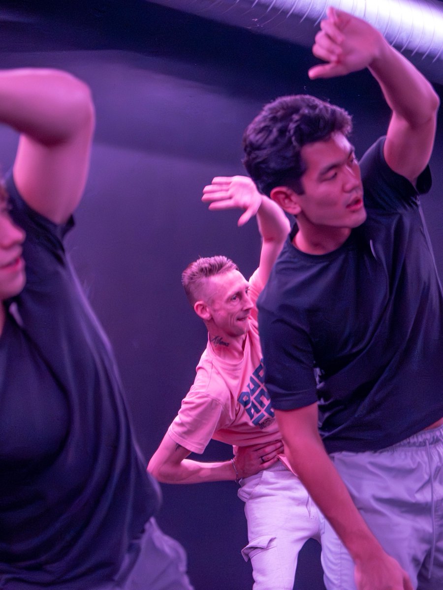 topnotchgyms's tweet image. 🔥Squad goals, redefined. Group classes that hit harder, sweat louder, and vibe stronger. #TopnotchTogether #TrainAsOne #TopnotchGyms #ZumbaClass