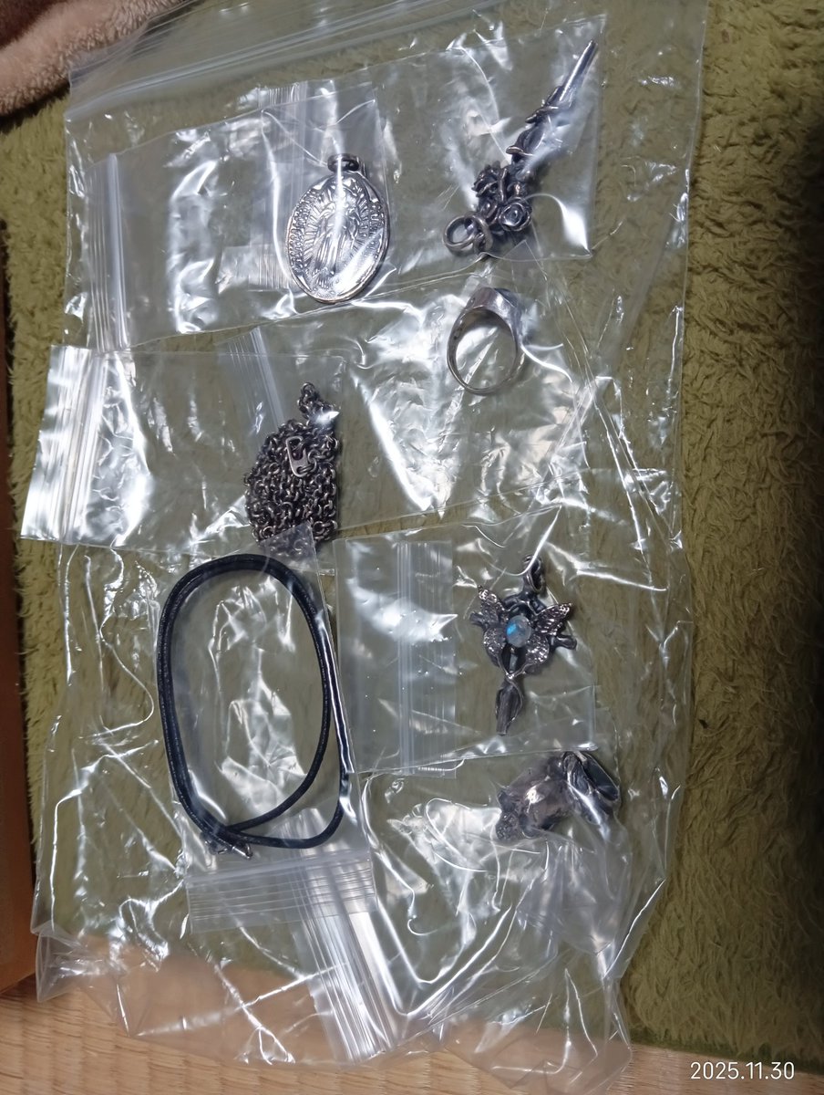 本日作家様お二人から撮影用アクセサリー届きました🙏 ありがとう