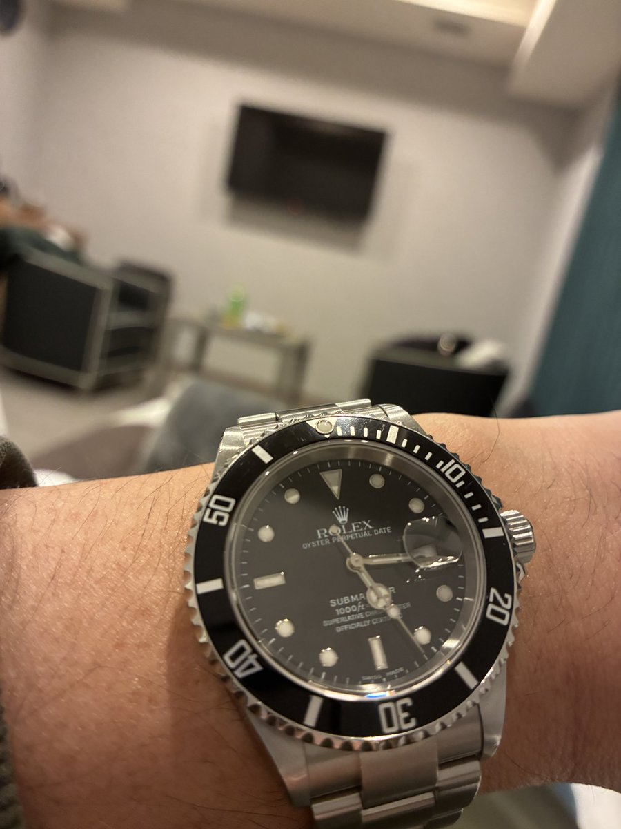 今日は東京の両親に会いに行きました。
老人ホームのゲストルームにお泊まりです。
ホテル並みですわ❗️