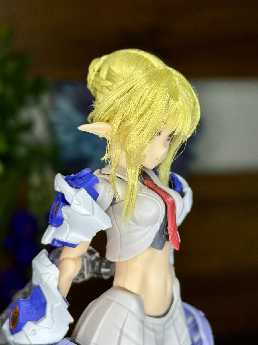 メガミデバイス用ウィッグの試作〜٩( ᐖ )و
やはりベースから見直した方が良いですね。
これから何回理想にはまったときに出る脳汁を楽しめるか楽しみです⁽⁽ (ง ᐛ )ว ₎₎