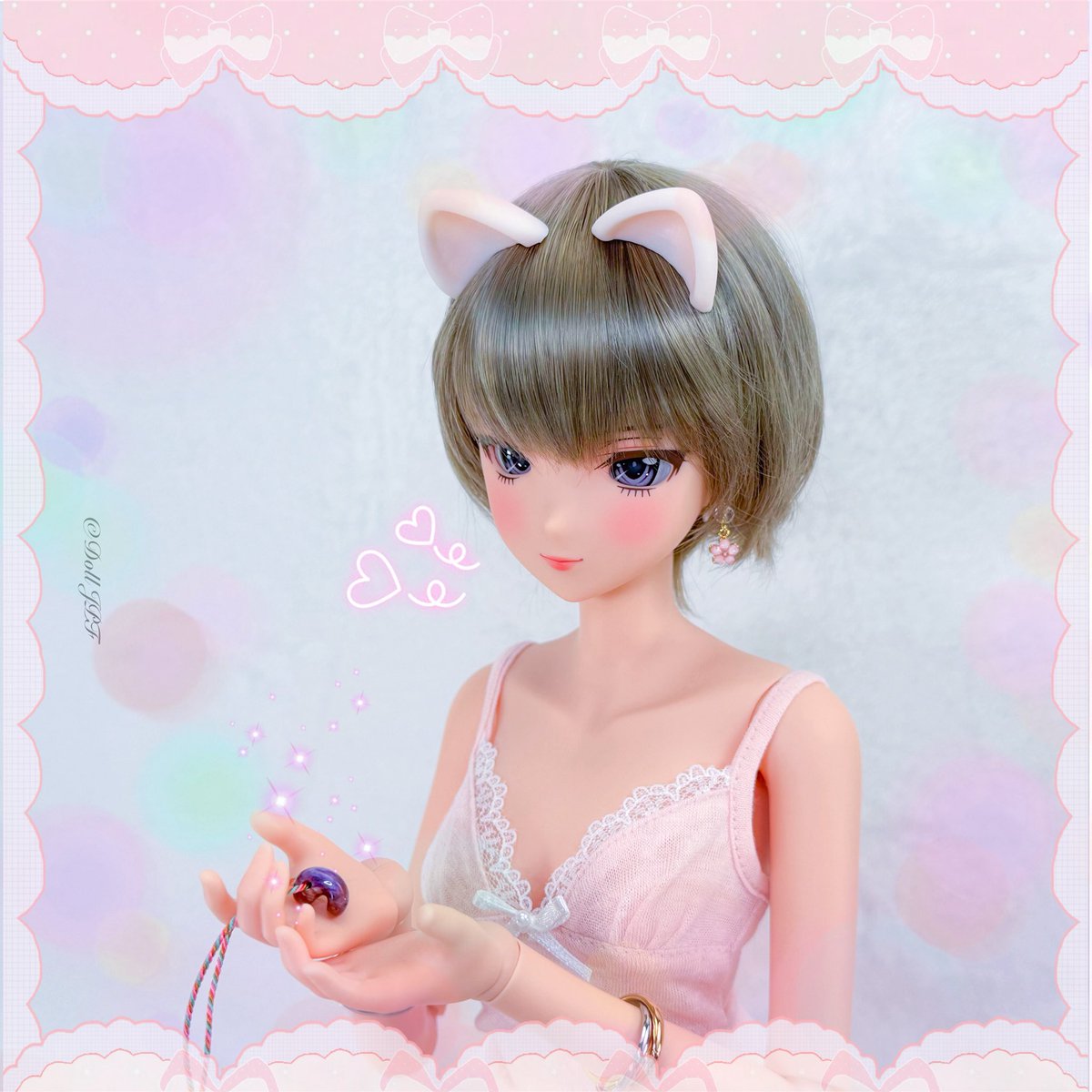 AndroidPDF's tweet image. Doll F: ハイ、雅ちゃんの勾玉だよ💕 (o^^o)

雅ちゃん: ニャ💕 ヾ(Φ∀Φ)/

#出雲型勾玉 #勾玉 #アナヒータストーンズ  #magatama #anahitastones #fashiontail #Noels_Atelier #catgirl #smartdoll #smartdoll雅 #smartdolljustice #dolljpf