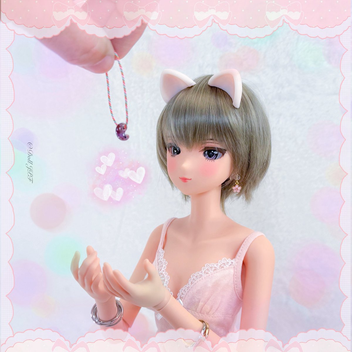 AndroidPDF's tweet image. Doll F: ハイ、雅ちゃんの勾玉だよ💕 (o^^o)

雅ちゃん: ニャ💕 ヾ(Φ∀Φ)/

#出雲型勾玉 #勾玉 #アナヒータストーンズ  #magatama #anahitastones #fashiontail #Noels_Atelier #catgirl #smartdoll #smartdoll雅 #smartdolljustice #dolljpf