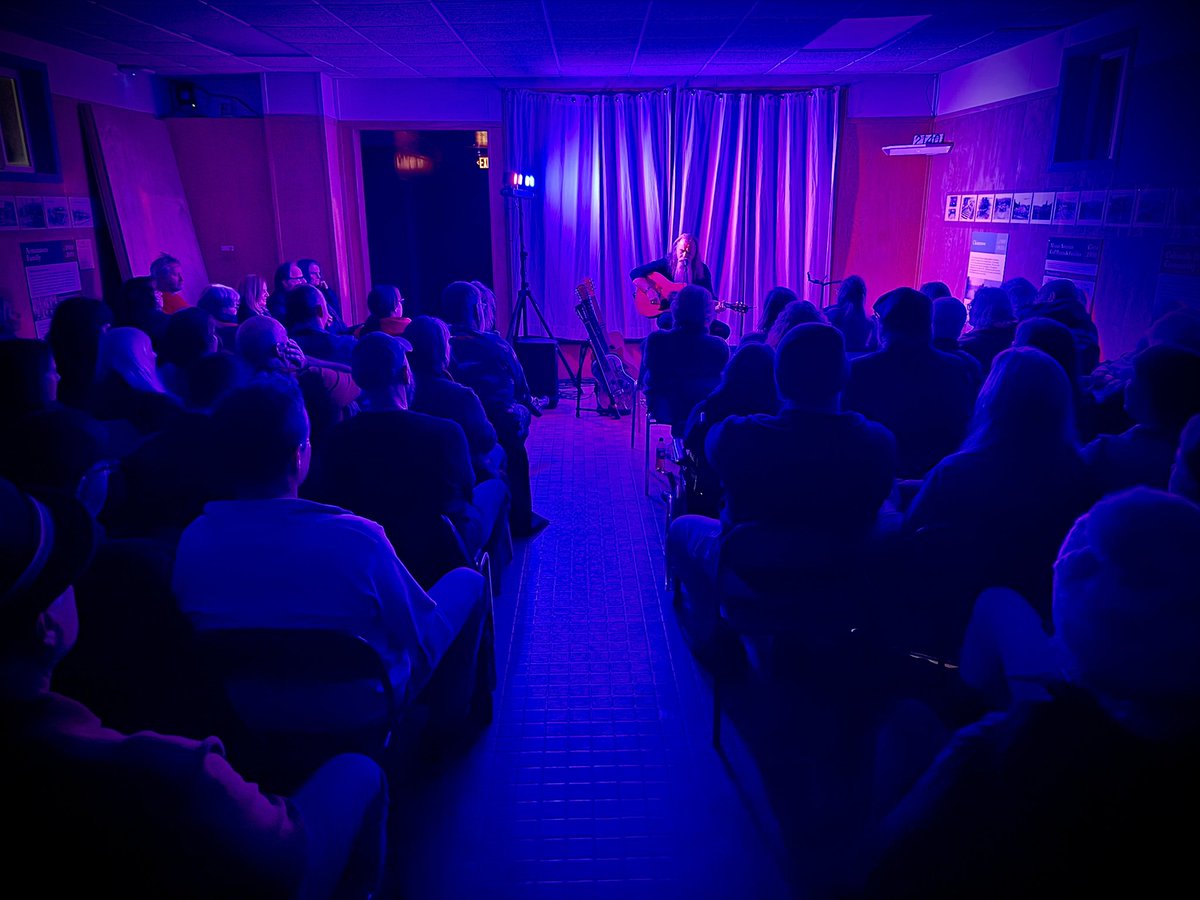 The Extension Mamas Night was a big success! We had a packed house, Duane Watson played a great set, and Mama Doo brought goodies!! <a href="/chly1017fm/">CHLY 101.7 FM📻</a> <a href="/NanaimoNewsNOW/">NanaimoNewsNOW.com</a>