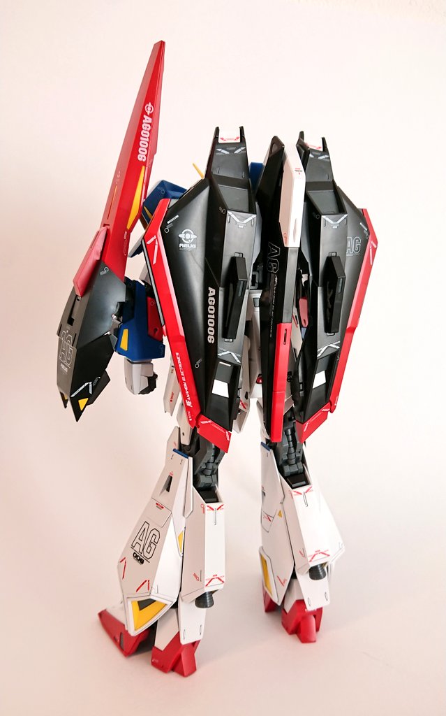 MG Zガンダム Ver.Ka】 成形色で色分けも完璧なのでスミ入れしただけで