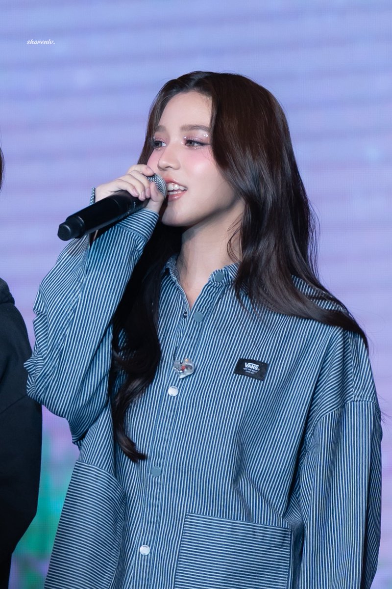 นุ้งคีย์สุดหล่อ

EMIBONNIE BLOOMS WITH ANYS
#BBFanFestinMacau