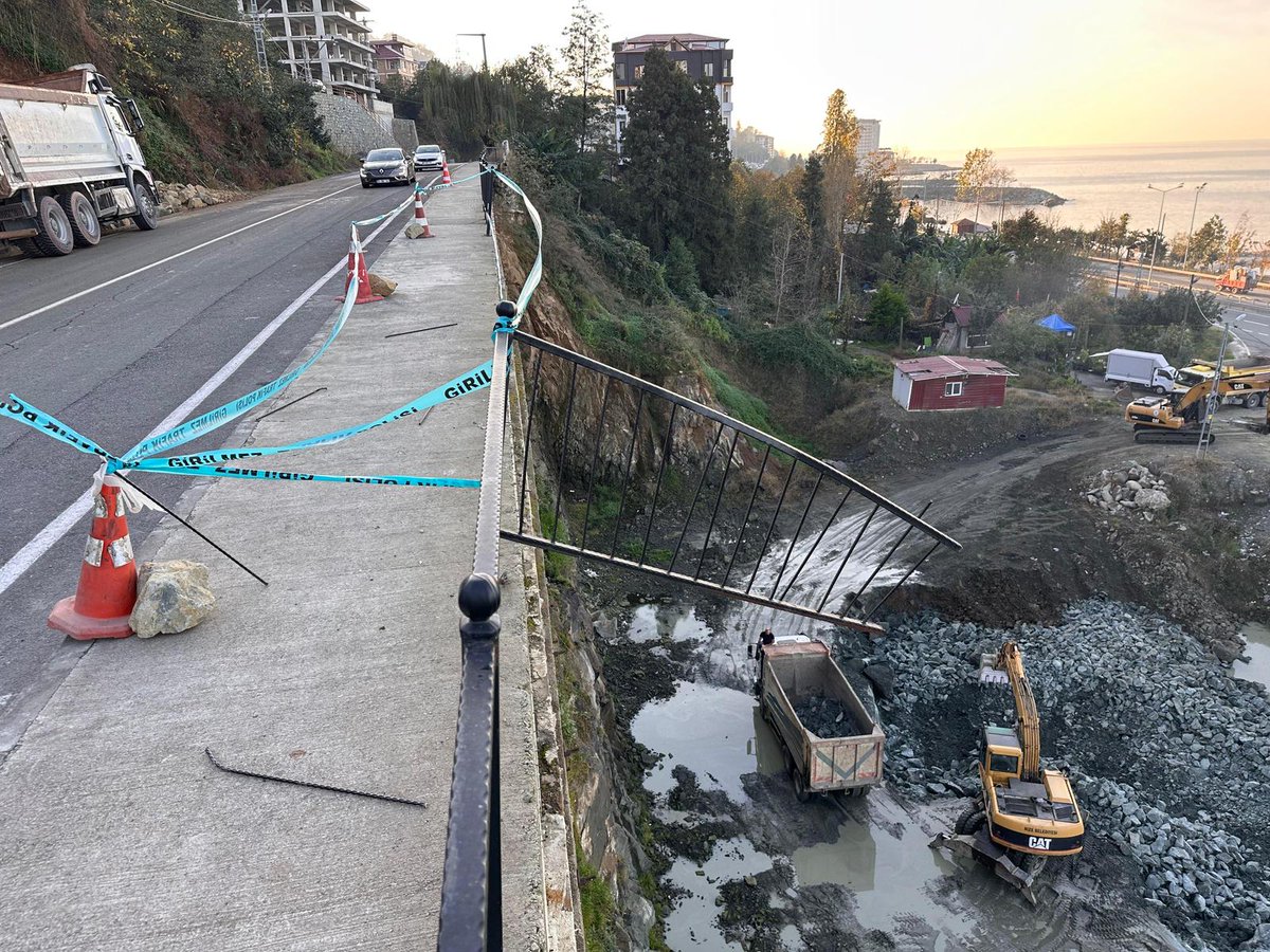 Rize’de Araç Uçuruma Düştü: Olay Yerinden Yeni Fotoğraflar Geldi
rizetakip.com/Haber/rize-de-…