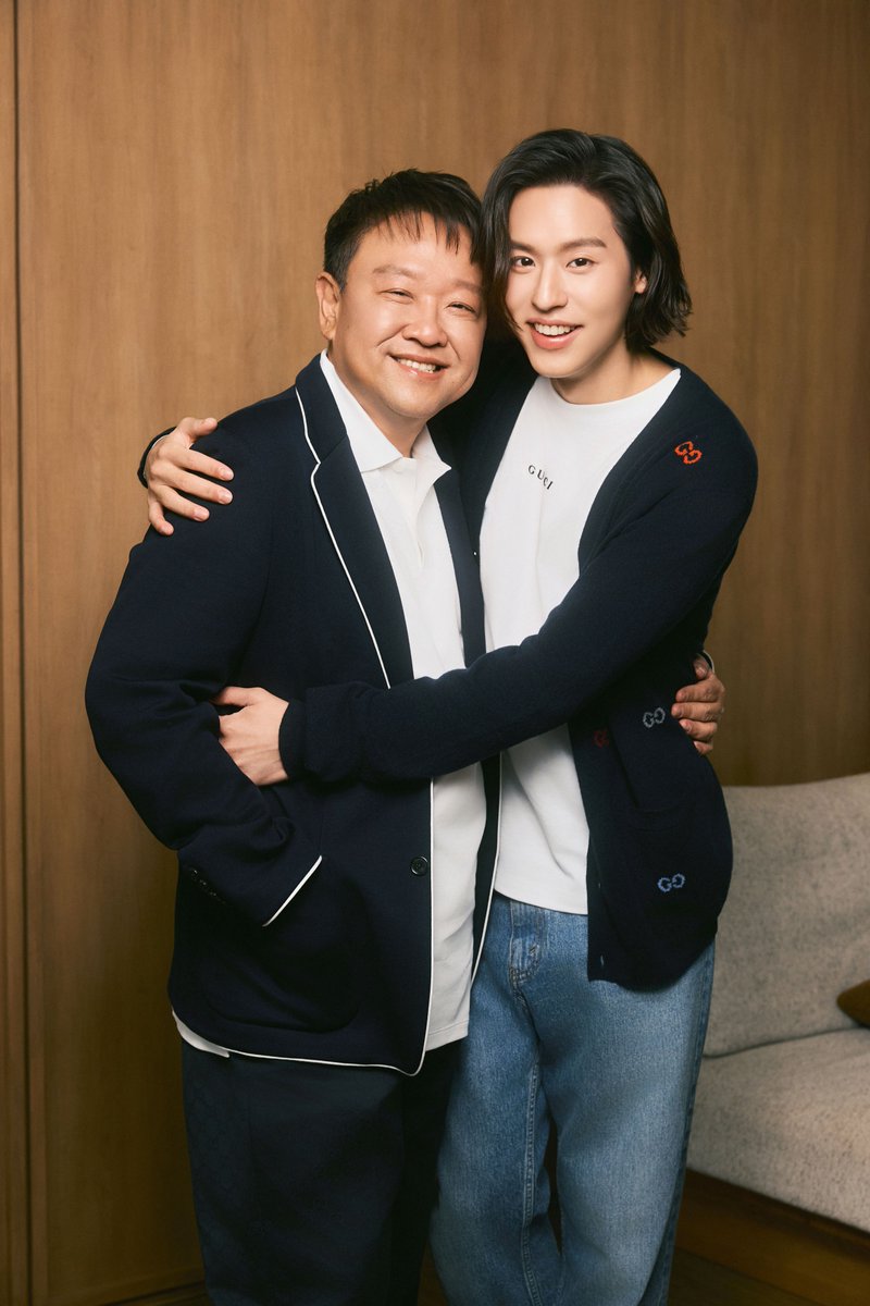 howemagazineth's tweet image. วันพ่อปีนี้ “GUCCI” ชวนหนุ่มคนดัง นำโดยสอง Gucci Brand Ambassador กลัฟ – คณาวุฒิ ไตรพิพัฒนพงษ์ #Gulfkanawut และ บิวกิ้น – พุฒิพงศ์ อัสสรัตนกุล #Bbillkin ร่วมด้วย สกาย – วงศ์รวี นทีธร #skywongravee ควงคู่คุณพ่อมาร่วมถ่ายภาพในลุคหล่อหลากสไตล์
.…