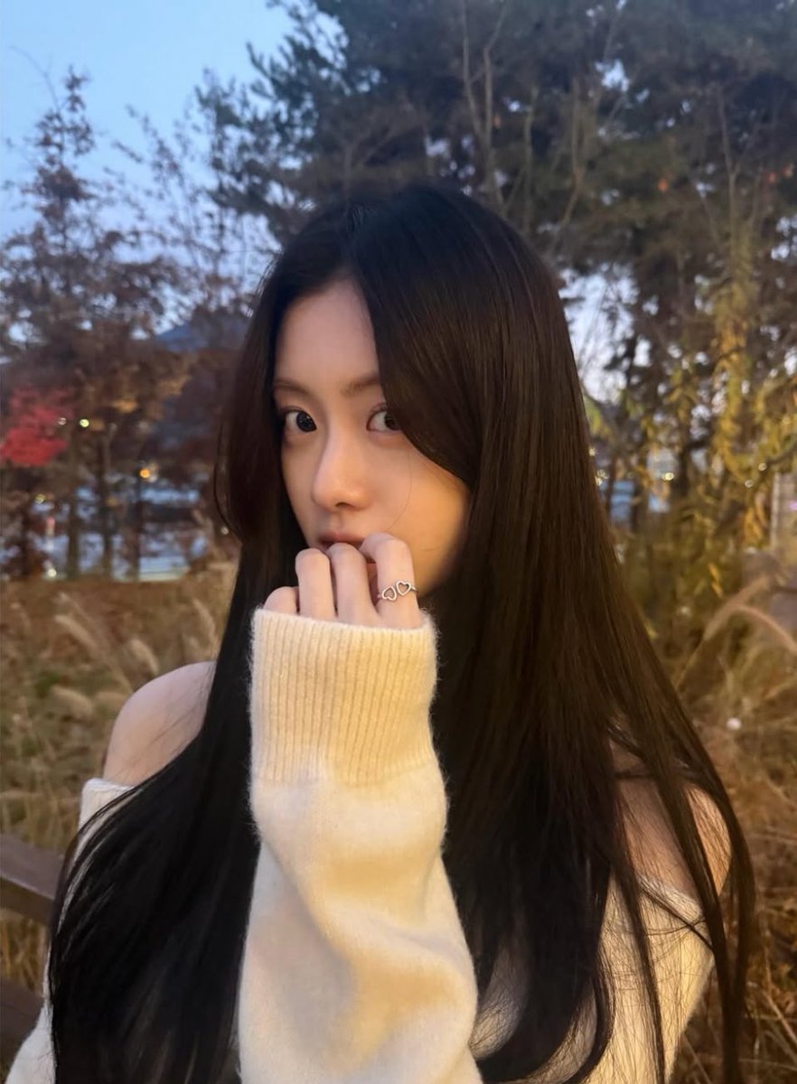 KIMGARAMBASE's tweet image. #GARAM appears breathtaking on post birthday pictures ⁠♡

🔗 instagram.com/p/DRrHNKlEvKh 

Welcome Back Princess 🤍