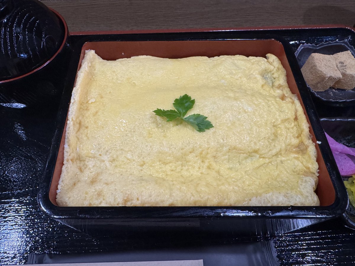 14Pyro's tweet image. 今日の昼食はホテル近くの鰻屋で食べる事に、余り飲食店がない所らしくラーメン屋や中華屋はあったが混んでるので✖️
14時過ぎと言うことからか私1人でした✌️