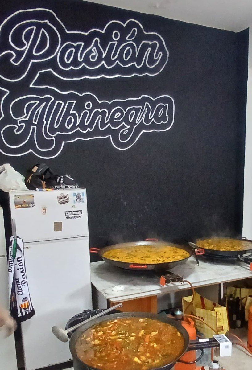 pasionalbinegr3's tweet image. ¡Día de CASTALIA! ⚽🏟️
¡Día de PASIÓN ALBINEGRA! 🥘🍻

Hoy juega el INMORTAL 🏳️🏴
⚪⚫ CD CASTELLÓN - UD LAS PALMAS 🟡🔵

A por la tercera victoria consecutiva en CASA ¡¡Hagamos de CASTALIA un FORTÍN!! 🏟️🔒

#PasionAlbinegra #PPO 🤍🖤
@CDCastellon
@UDLP_Oficial