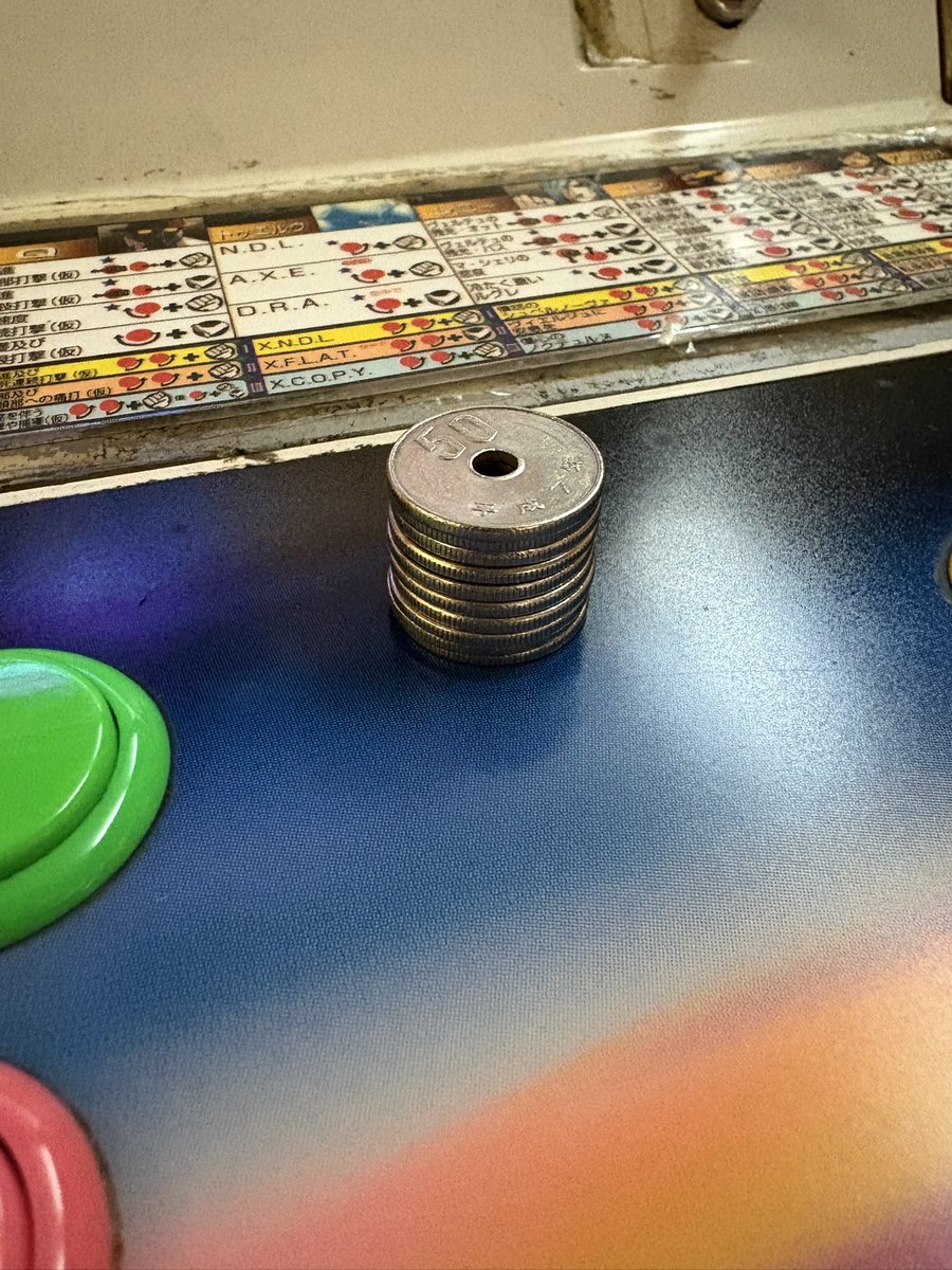 KO_URUMEIWASHI's tweet image. うるめいわし、初めてネットで知り合った人と会ったの巻　三重から遠路はるばる（？）名古屋まで来て下さったそう。ありがてえ話ですねえ！3rdでばちこりと対決しました。お相手さんなかなかお強い（というかワタシより上手い）、素晴らしい戦いだった！！ #格ゲー #3rd #アーケードゲーム #スト3