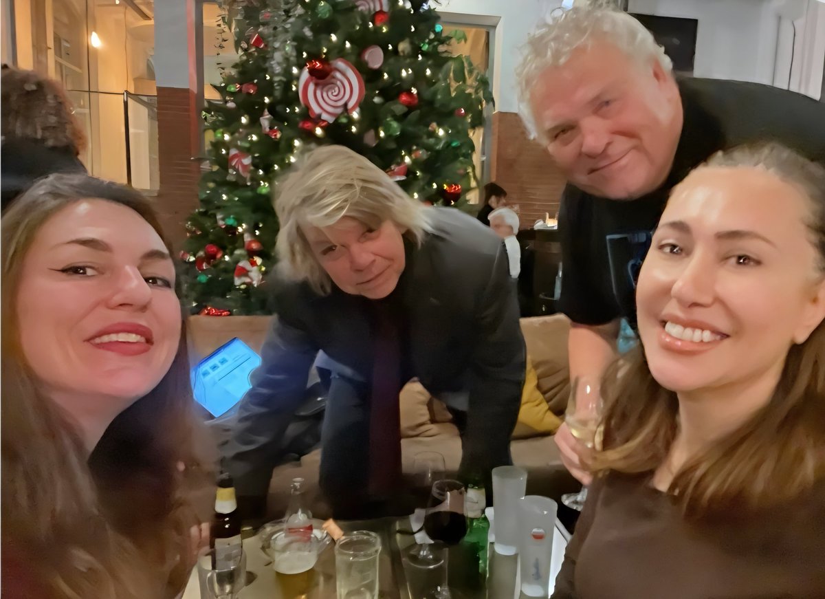 EzoWolfBooks's tweet image. Ezo Wolf-auteur @teunvoeten te gast bij @WNLInDeKantine om te spreken over zijn #fentanyl-boek dat volgend jaar verschijnt. Terugkijken kan hier: youtu.be/-pyBJ9Nm2lw?si…