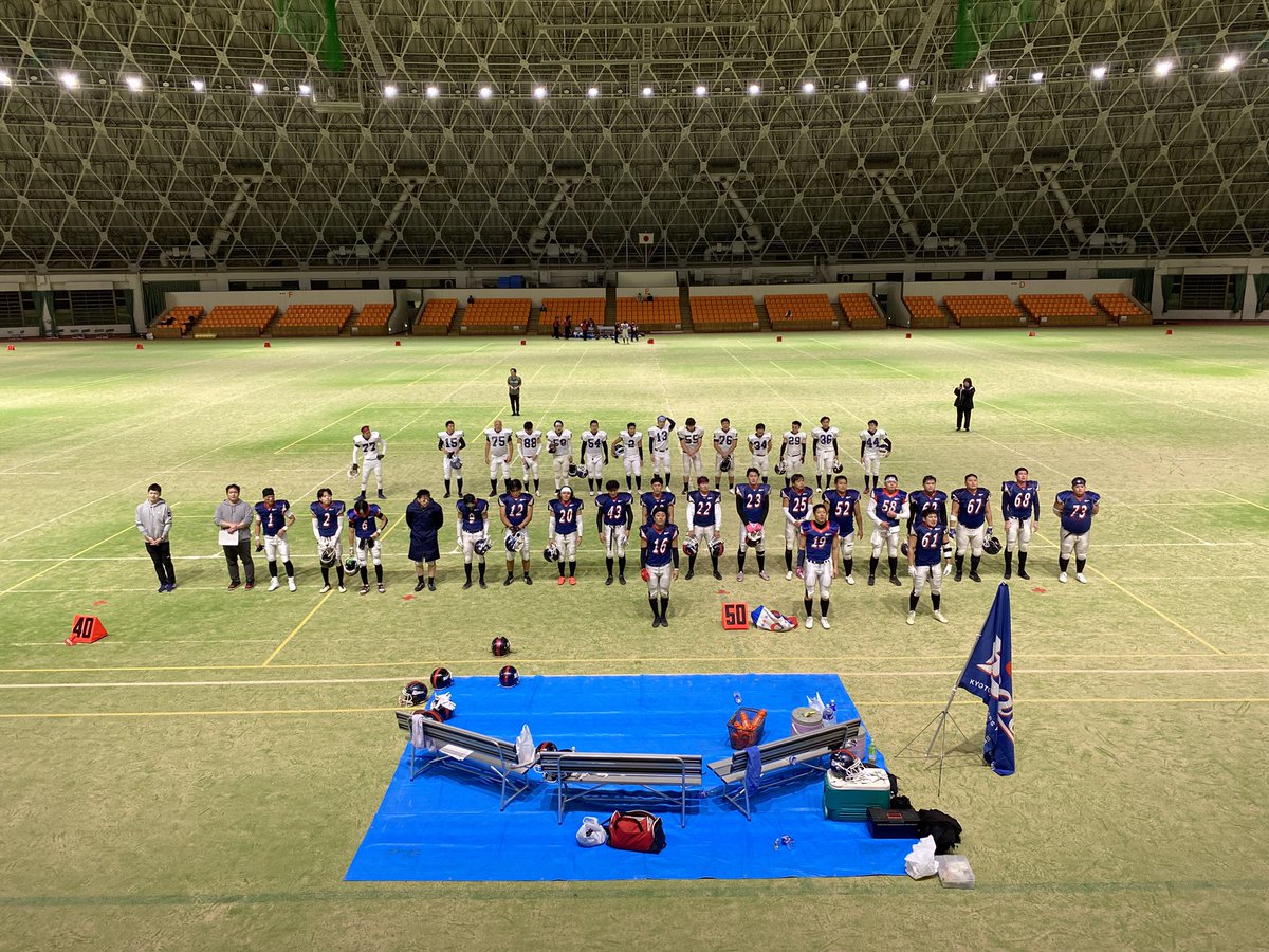 2025年11月30日京都サウスベアーズvsウイングス

   SB  WI
1Q  31  0
2Q  13  0
3Q  0  0
      44 0

WIがファーストシリーズでバックアップQBを怪我で失うという緊急事態に。
怪我人多数の悪循環により、3Qで棄権となった。

決勝はザルトリウスvsサウスベアーズ@布引グリーンスタジアム12/21にて。