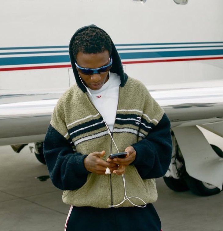 jahboyback's tweet image. just in 🚨

wizkid was reportedly paid $3m to perform at the WeLoveYa festival this december in benin  republic 🇧🇯 

biggest wiz 🦅