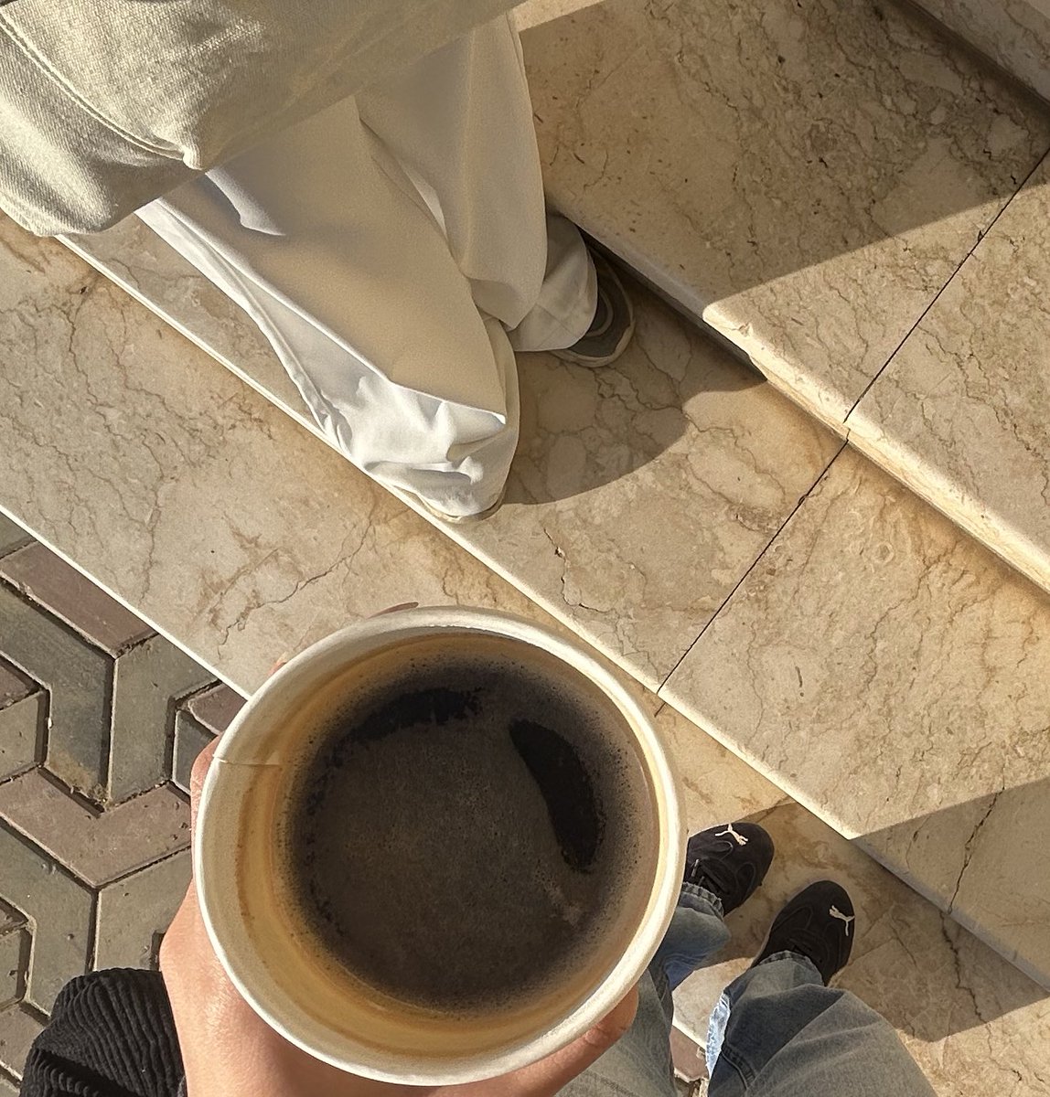 itsLuj_'s tweet image. مين يرجع من الاجازة على اختبار ؟ انا☝🏻