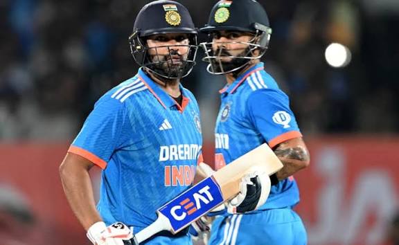 ishwar9405's tweet photo. Twitter Has Changed Like Button For #Roko..
Love to see playing them Together 😍✅🇮🇳 

#1ODI #RohitSharma #ViratKohli #INDvsSA https://t.co/PKX8sr9oaI