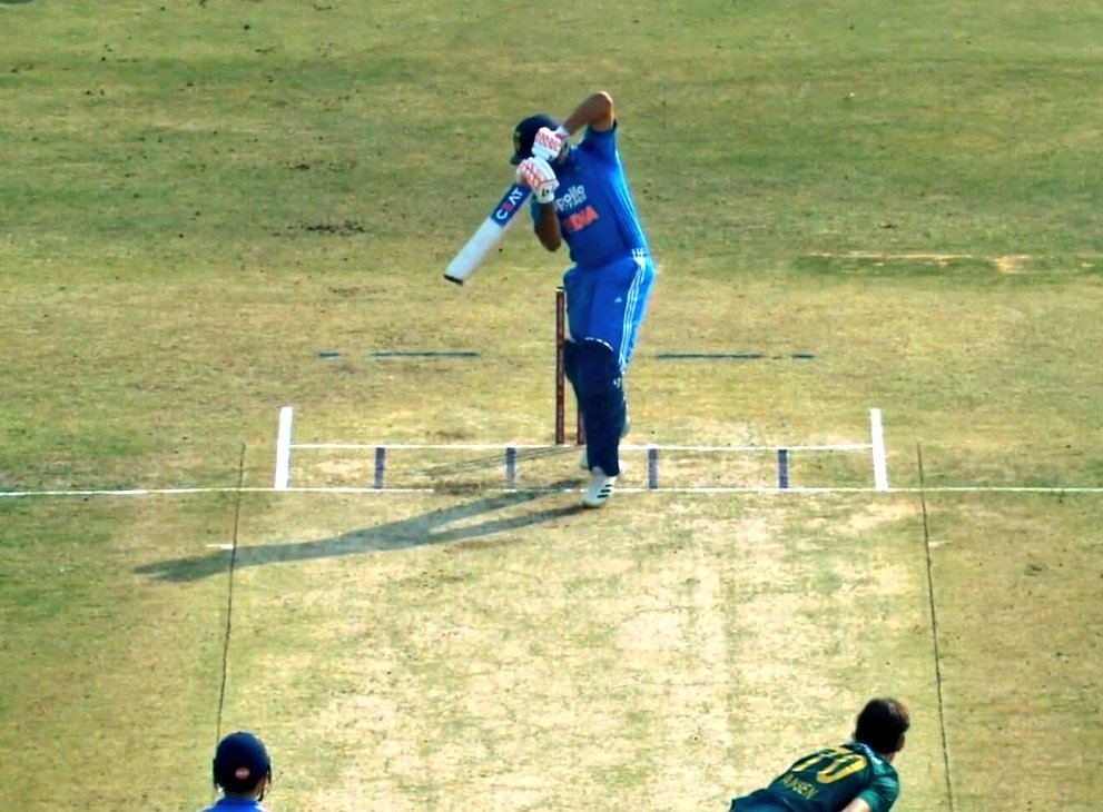 ImHydro45's tweet image. The Aesthetics of Rohit Sharma.🥶🔥