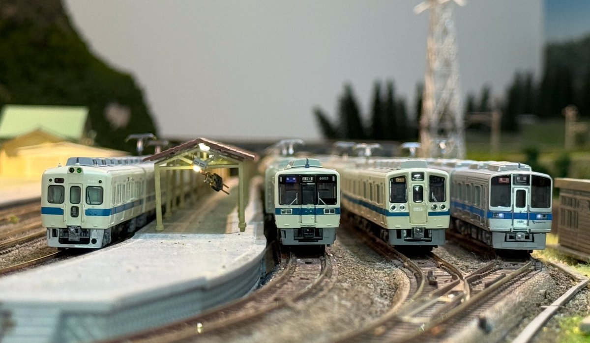 b20_modelling's tweet image. 昨日はせの鉄さん（@seno_railway）主催の小田急会でKYOの駅さまにお邪魔してきました！運転会って何ヶ月かぶり笑 Eキットマンさんが1階に来てくださって、走らせながらゆっくりお話しできたのは良い想い出です。せの鉄さん、ご参加の皆さま、ありがとうございました！！
#KYOの駅
#アンダーズKYOの駅