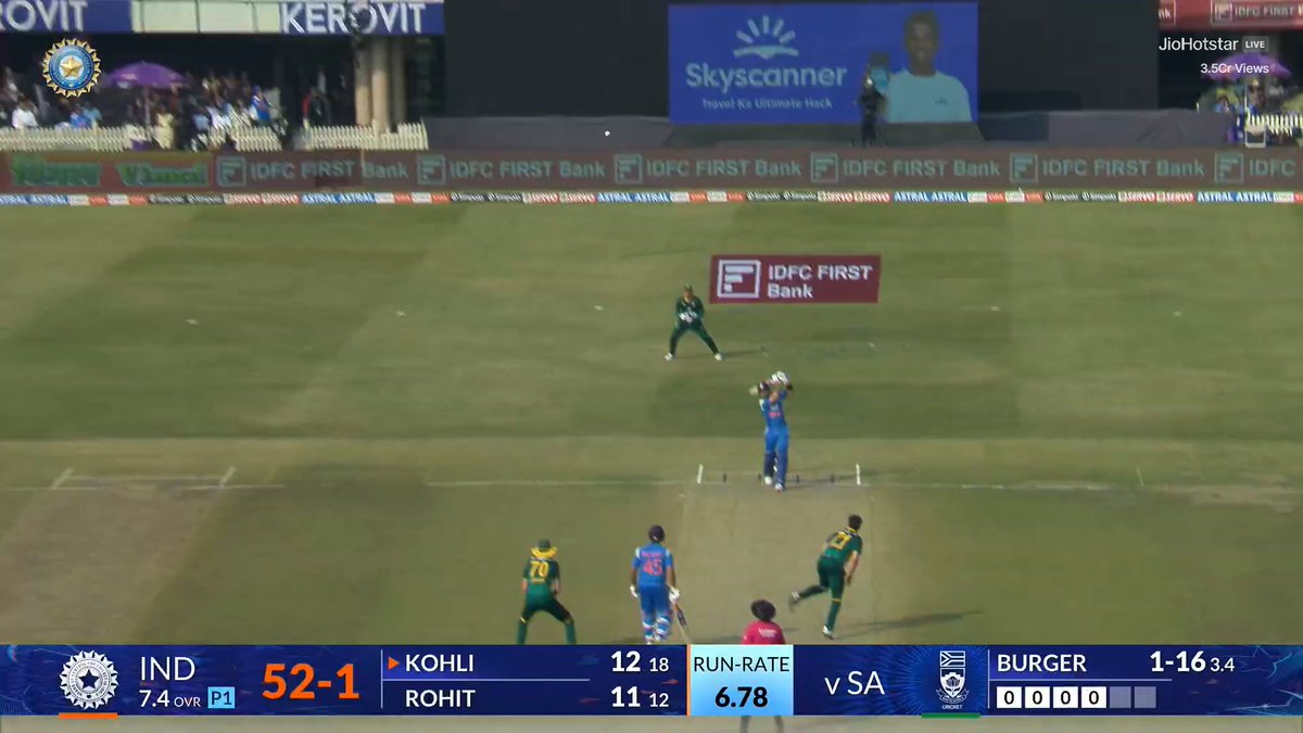 SelflessCricket's tweet image. Virat Kohli hitting six.
Rohit Sharma hitting fours.

My guys have swapped their roles. 😭