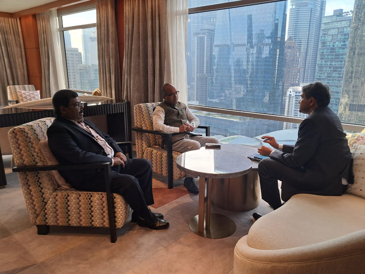 SujeetKOfficial's tweet image. Delighted to meet H.E. Shri @BN_Reddy_8888, India’s High Commissioner to Malaysia, in Kuala Lumpur. Our discussion on India–Malaysia relations, regional priorities, and emerging areas of collaboration reaffirmed the depth of this important partnership. Look forward to working…