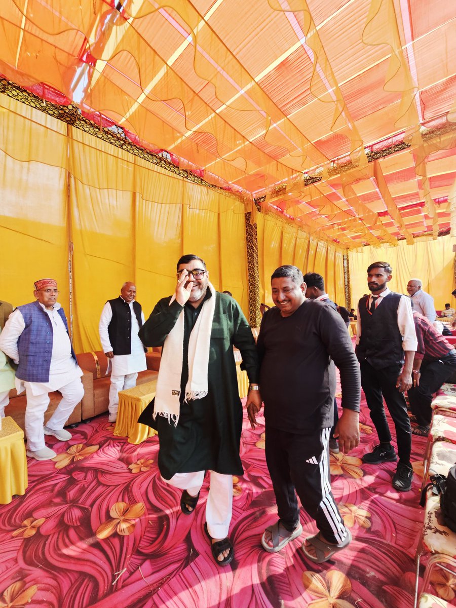 AltafAnsari356's tweet image. मऊ नगर पालिका के अन्तर्गत मिश्रौली सलाहाबाद मांगलिक कार्यक्रम में!
@samajwadiparty @yadavakhilesh