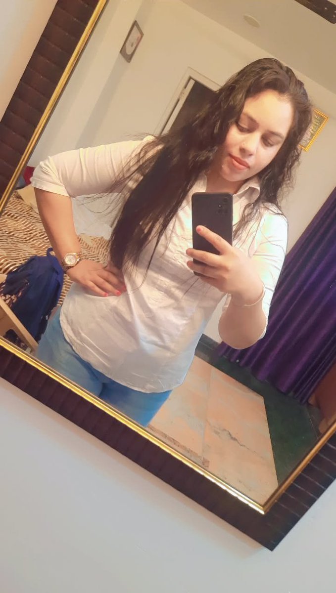 renuy305's tweet image. हम भारत के लोग किसी पर भी भरोसा नही करते है...

सोते हुए इंसान से भी पूछ लेते है की सो रहे हो क्या ....😄