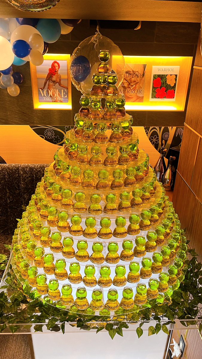 みんな大好きコカボムタワー💥 相変わらずヤバいビジュアル笑