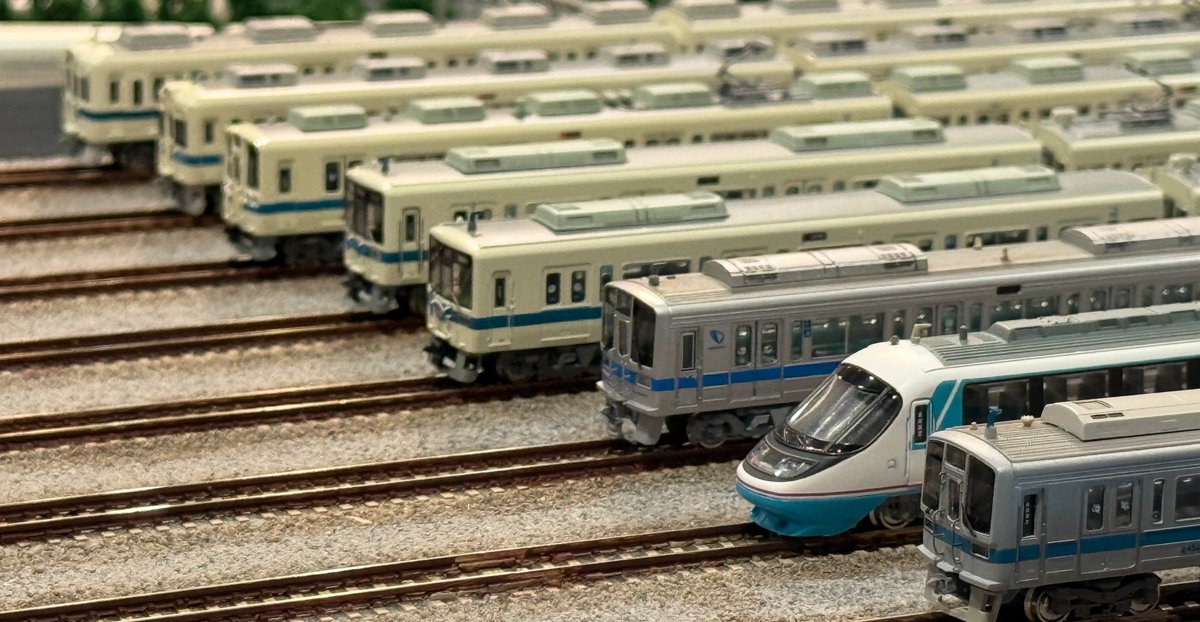 b20_modelling's tweet image. やっぱ大人数での運転会って楽しいな〜😊 クヤは…年末までに仕上げます😇
#KYOの駅
#小田急