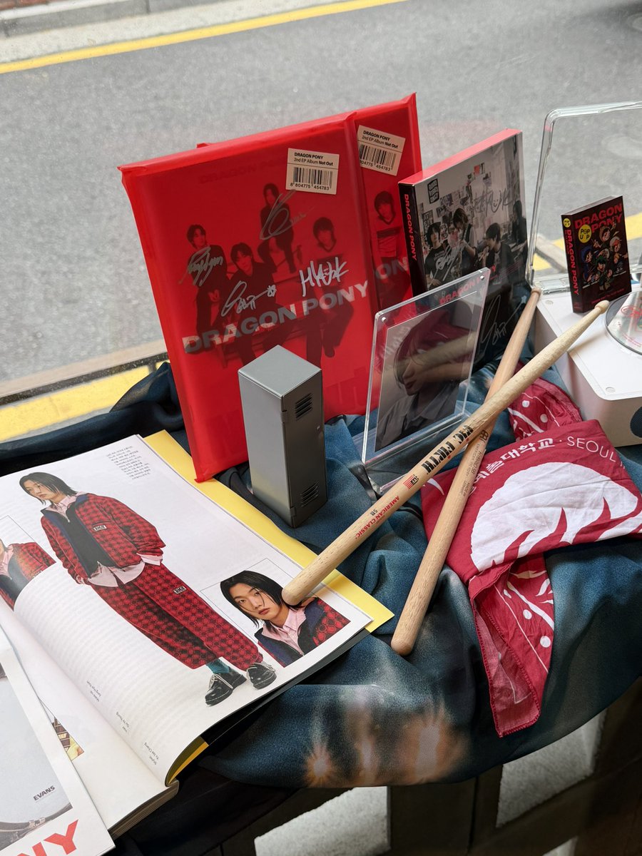 ninnlx's tweet photo. 행복한 11월의 마무리〰️🫰🏻
강후니 생일 축하해 이따만큼 🌎🪐
있는동안 넘 행복했던 카페.ᐟ 

#HAVE_A_W_FOONY_DAY https://t.co/mKV6IINnBC