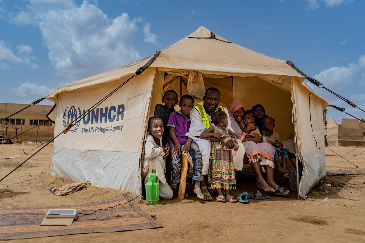 In #Sudan, every minute counts. 
With flexible funding from our donors, UNHCR can respond fast, bringing life-saving support to people forced to flee.

Clean water when cholera threatens.
A safe place to sleep when families lose everything.
Essential supplies to meet basic needs.