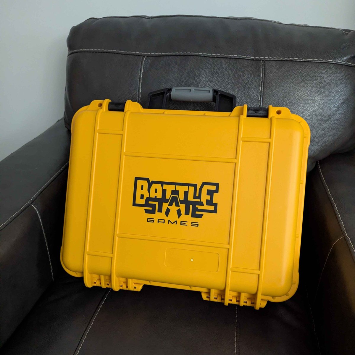 🔴 LIVE | Early Morning on <a href="/tarkov/">Escape from Tarkov</a> <a href="/bstategames/">Battlestate Games</a> 

5 Gifted = 5 NEW SKINS
35% off 5+ Gifted 🎁

Also, I got a new container in the DROPS 👀
twitch.tv/markstrom