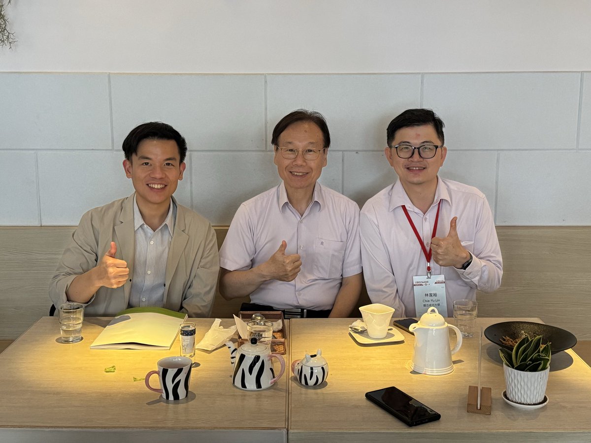 chanonCP's tweet photo. @ReisnerLab alumni reunion in @NCKU_official, Taiwan #solarfuels #electrochemistry #twche25 https://t.co/V1qvF1fJDZ