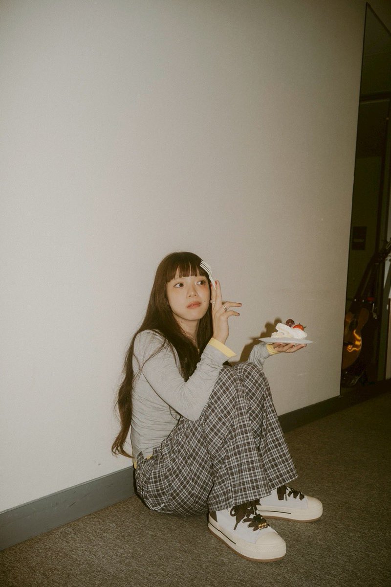 AimyongStaff's tweet image. 本日2025年11月30日で、
メジャーデビューまる9年を迎えました。
いつも応援ありがとうございます！！

#あいみょん9th 

そしてここから、
10年目へ突入します☁️

(つづく)