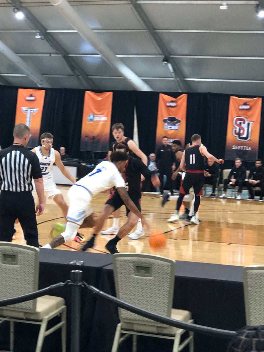 Gauchohoops's tweet photo. Gauchos win Vegas tournament https://t.co/ezuAT4jRAV