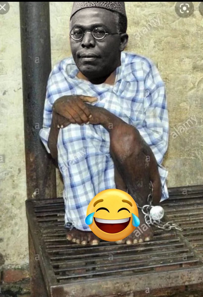 Osemmuo's tweet image. I want to use this golden opportunity to thank and appreciate the great Ojukwu for releasing the treasonous  man awolowo from calabar prison. 

Awolowo the first failed coup plotter in Nigeria. 

God bless you Ikemba Ojukwu.