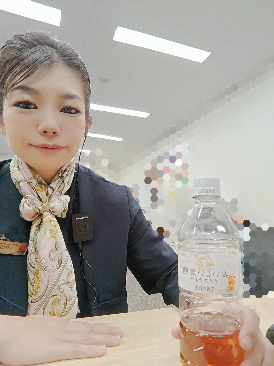 新しいスカーフ🎀✨🩷 気分ルンル〜ン🩷🤍ヾ(*´∀｀*)ﾉ🤍🩷 靴も欲しく