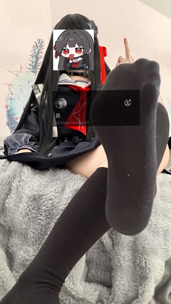 “看着你做没下线的事情还真是有趣，平时会想到自己变得像贱猪贱狗畜生一样俯首到地板哀求羞辱的样子么……好了，现在就像真正的败犬那样狗叫吧。♡声音太小的话我可听不见噢。”