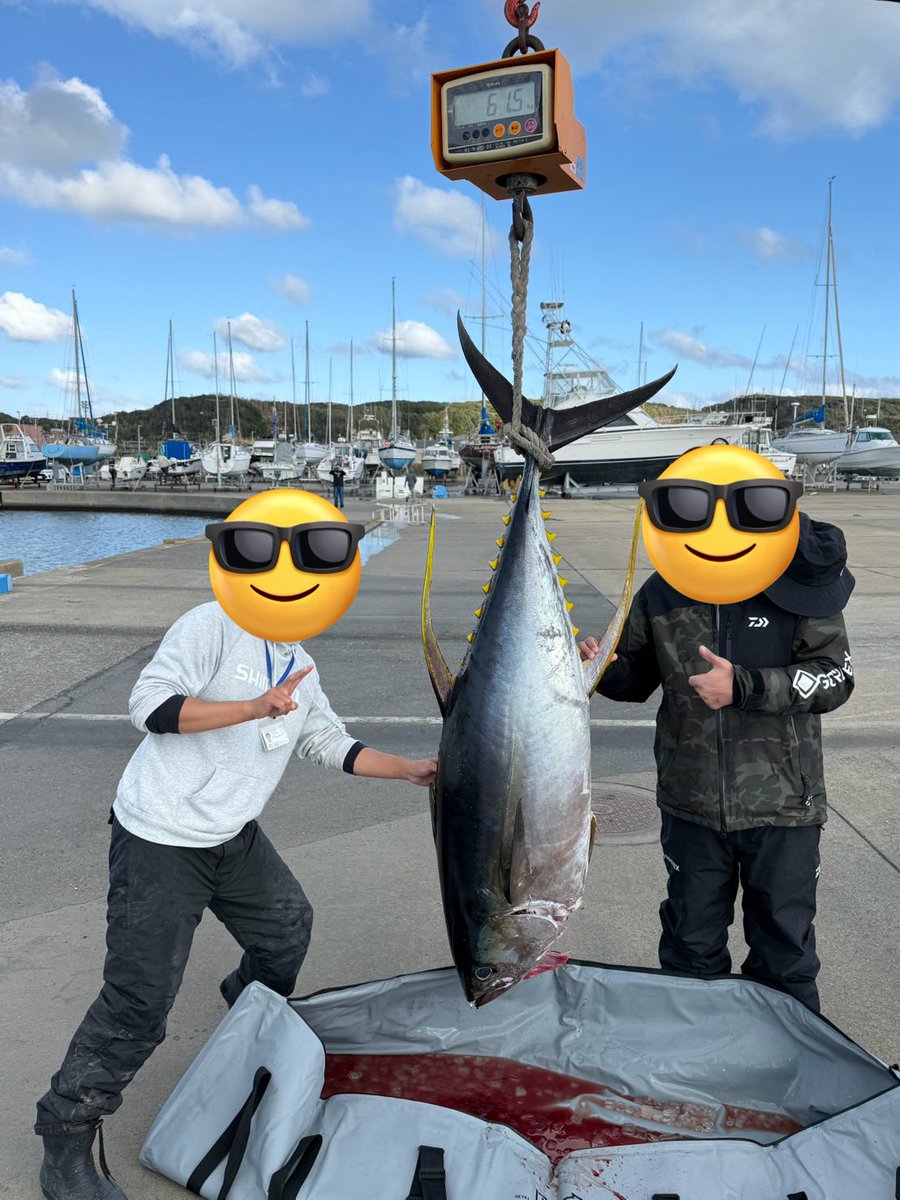 nemo1019spark's tweet photo. キハダ延長最終日またしてもあげれました！
サンマがベイトで魚の動きが早く苦戦しましたが日が出てから活性がよく食ってくれましたよ。
開進丸ベスト更新！ワタヌキ61.5キロ！
#キハダ釣り
#銚子沖
#キハダマグロ https://t.co/4jyoNGnqo7