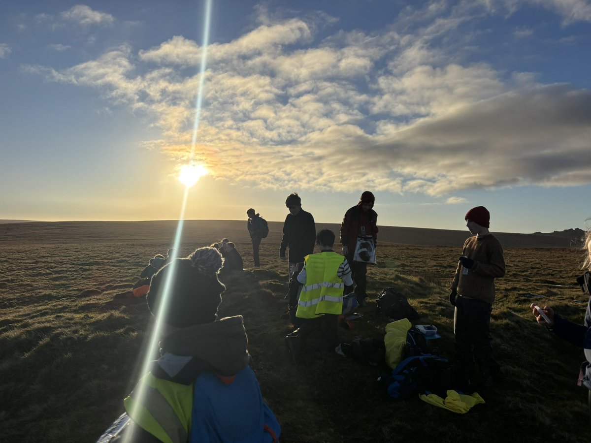 WES_OutdoorEd's tweet photo. A glorious start to the day for our second outing on Dartmoor for this year’s #TenTors season! ☀️🥾🧭 @WestExeSchool @TedWraggTrust #BestExe #WestExeProud #WestExeOnDartmoor https://t.co/eHm7Ehn8Kd