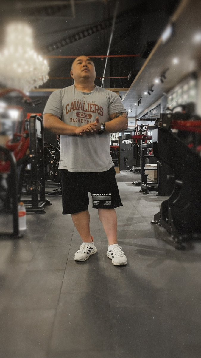 fhuray's tweet image. Siapa yg merasa kesepian ? Depresi ? Ga ada harapan ? Dunia kelam ? Coba di spill