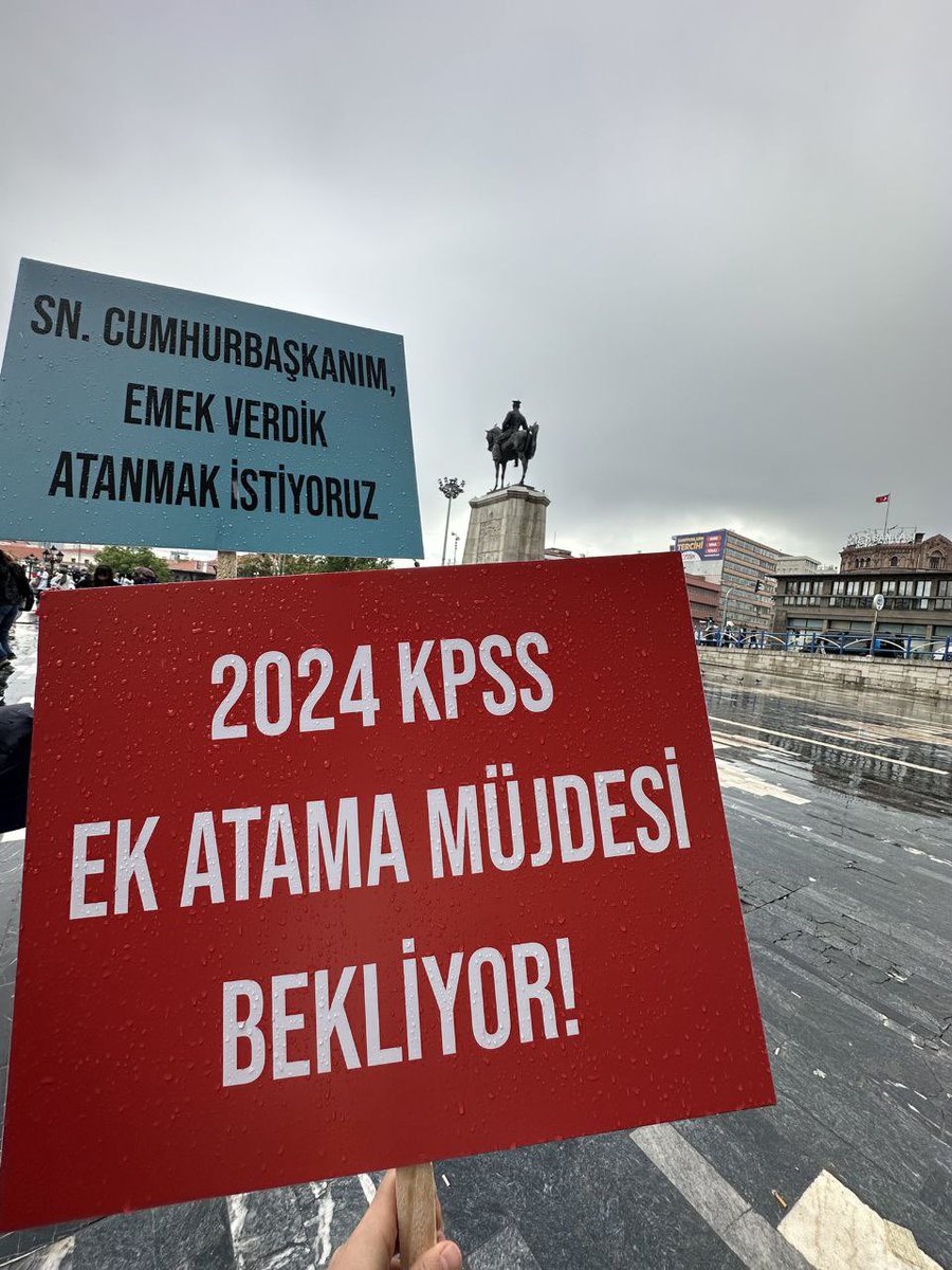 Sayın Cumhurbaşkanım <a href="/RTErdogan/">Recep Tayyip Erdoğan</a> 2024 KPSS ile ek 25 bin öğretmen ataması yapılarak mesleğimize, öğrencilerimize kavuşmayı istiyoruz. Emeklerimizin karşılığını almak adına bu müjdeyi sizlerden duymayı heyecanla bekliyoruz 
<a href="/MHP_Bilgi/">MHP</a> <a href="/dbdevletbahceli/">Devlet Bahçeli</a>
#Külliye2024KpssEkYirmiBeşBin