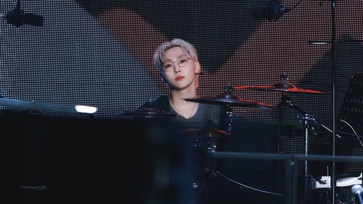 orsngey's tweet image. just a gentle reminder that this boo seungkwan happened