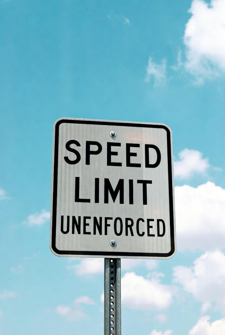 TheDataRules's tweet image. Why do we have &quot;Speed Limit&quot; signs?

On my Thanksgiving drive from OKC to Austin TX and back I didn&apos;t see a single person pulled over. Not even in construction zones. It appears that because of this most will drive whatever speed they want. 85, 90, 95 or more.

That becomes a…
