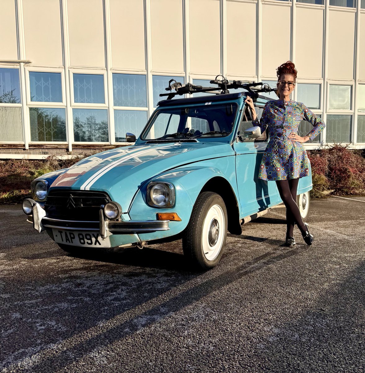 Citroen Dyane -  the perfect budget friendly CHEAP practical classic car?!

Too many of us have been sleeping on this one.  Do you like it or hate it? 

Many thanks to my dear friend James for some additional facts and figures 🩷
youtu.be/C1ScXUWifgc