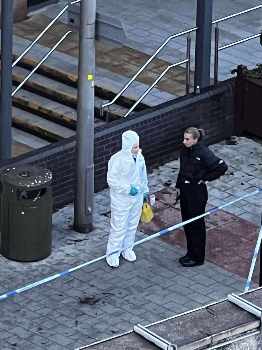 altrinchamtoday's tweet photo. Here are the first pictures at the scene of this morning’s “serious incident” close to Altrincham Hospital.

More: https://t.co/4YYu9InF8t https://t.co/drB806nKyd